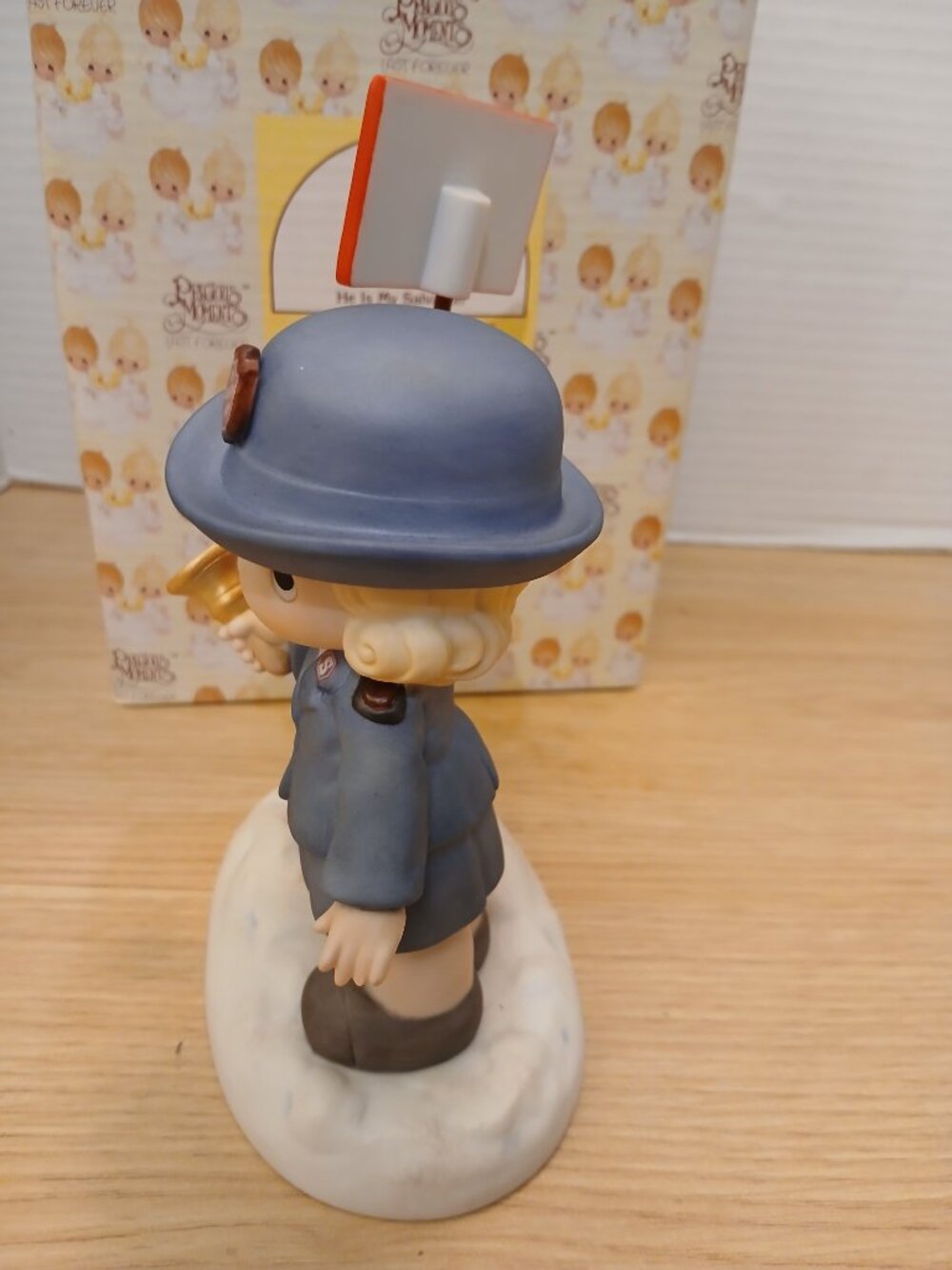 Precious Moments He Is My Salvation Porcelain Figurine 135984 - Picture 5 of 11